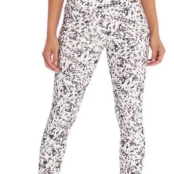Balance Collection Monochrome Patterned Leggings - Picture 1 of 5